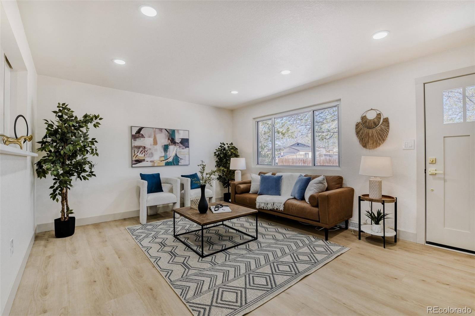 MLS Image #3 for 900  essex drive,denver, Colorado