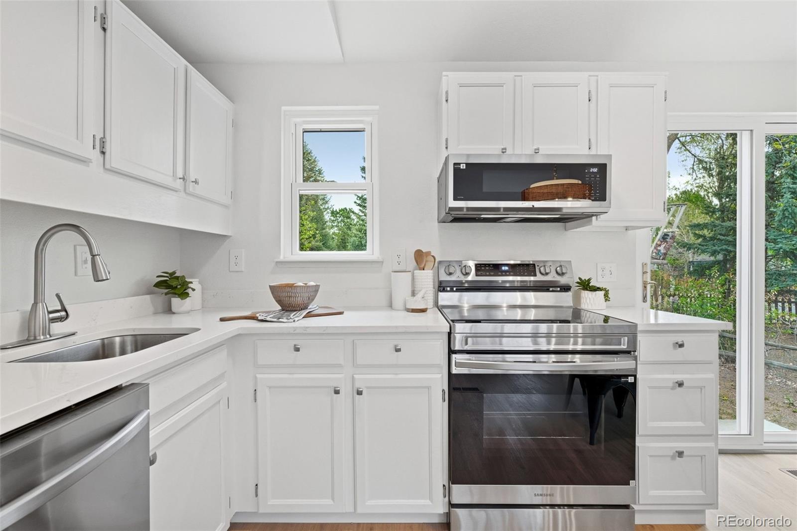 MLS Image #16 for 179 w sycamore lane,louisville, Colorado
