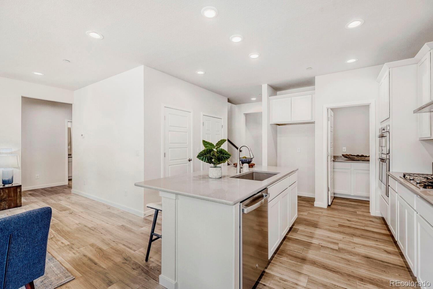 MLS Image #10 for 9086  rifle street,commerce city, Colorado