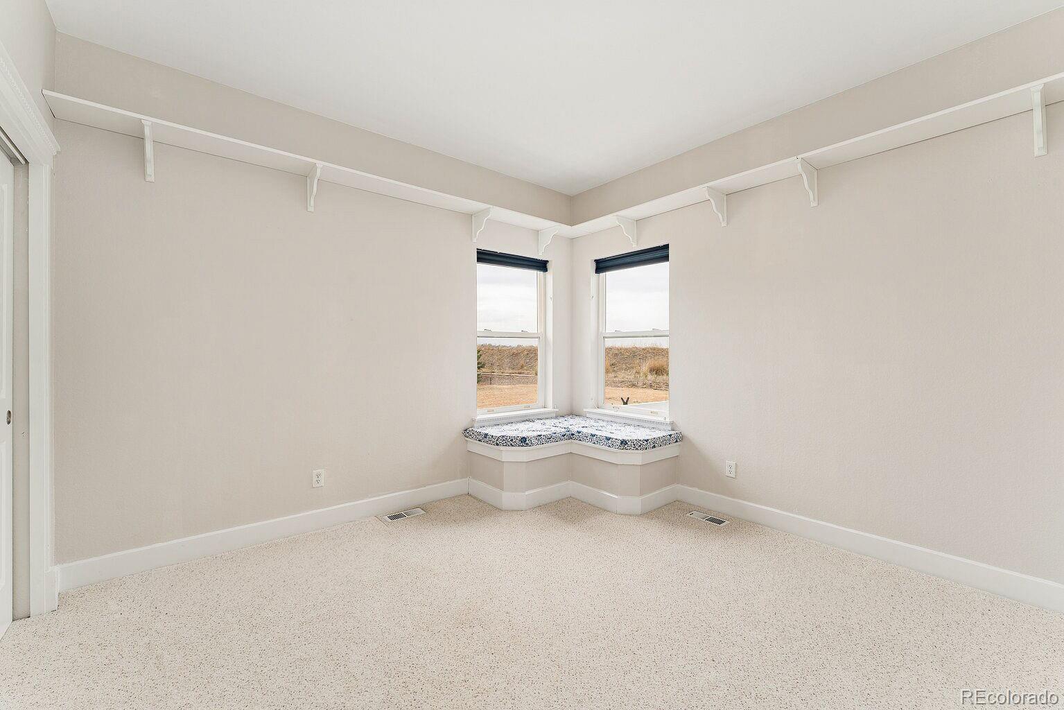 MLS Image #19 for 107  blue heron court,mead, Colorado