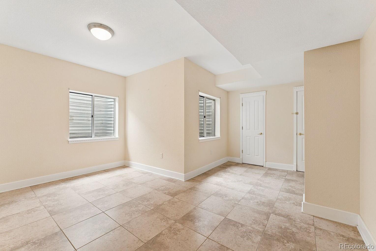 MLS Image #25 for 107  blue heron court,mead, Colorado