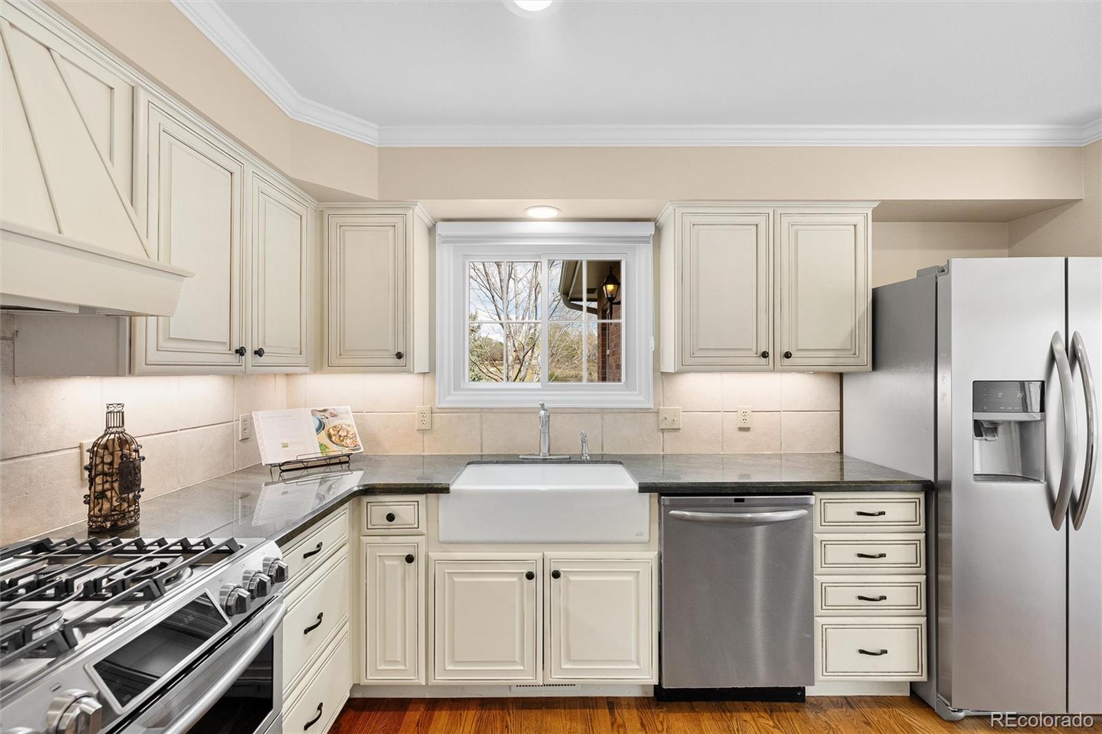 MLS Image #5 for 8926  greenspointe lane,highlands ranch, Colorado