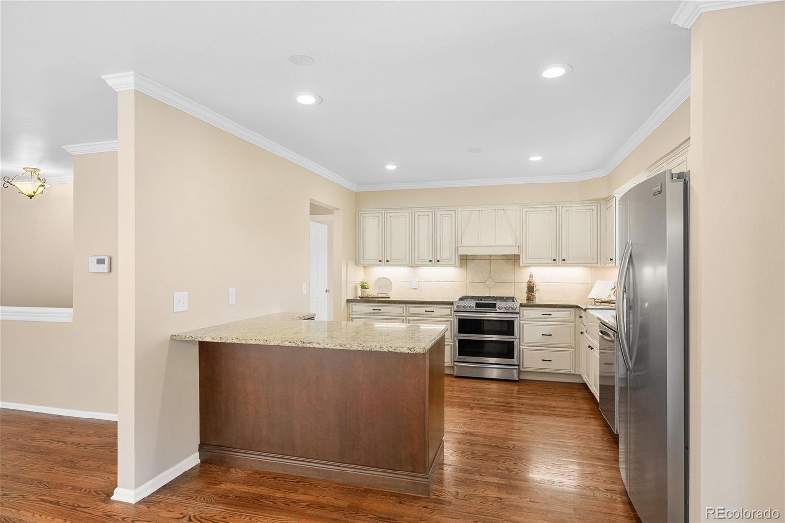 MLS Image #8 for 8926  greenspointe lane,highlands ranch, Colorado