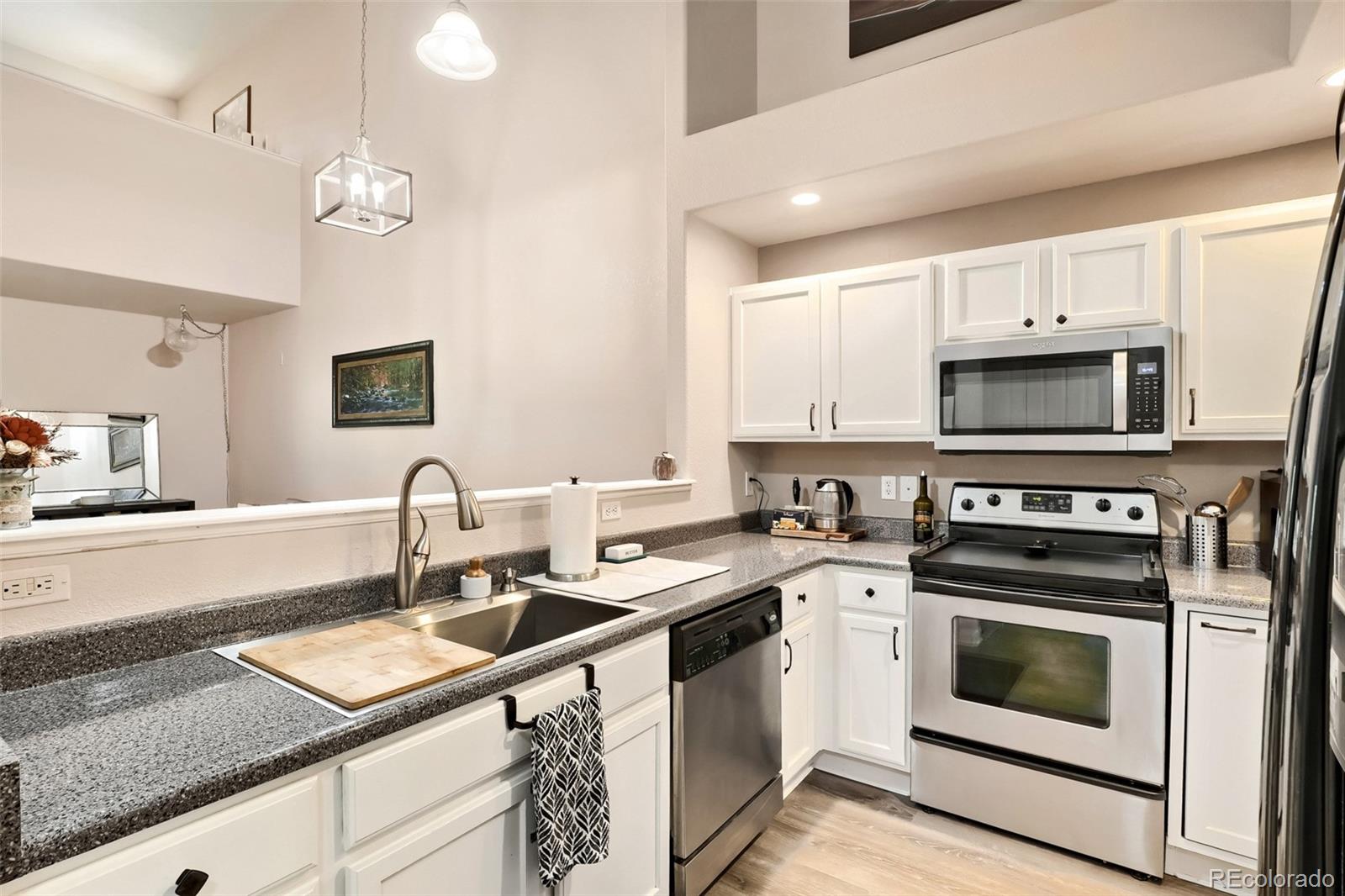 MLS Image #10 for 5800  tower road,denver, Colorado