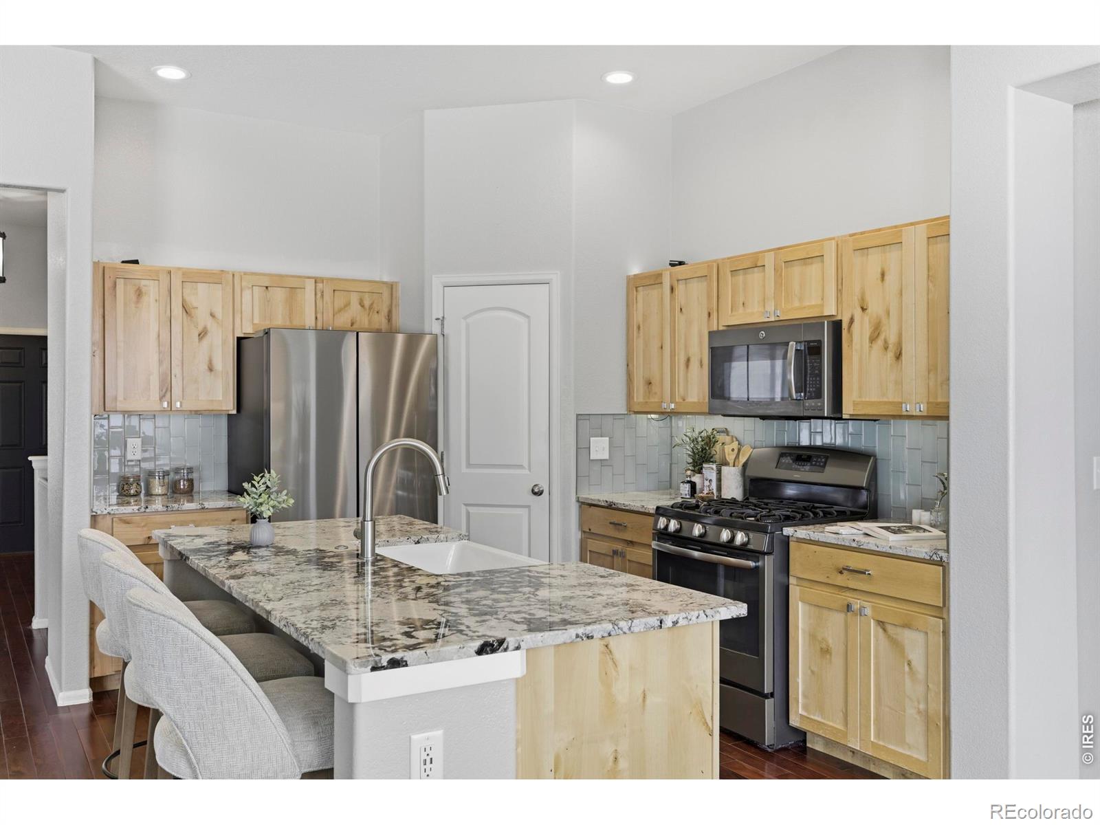 MLS Image #10 for 748  dakota way,windsor, Colorado