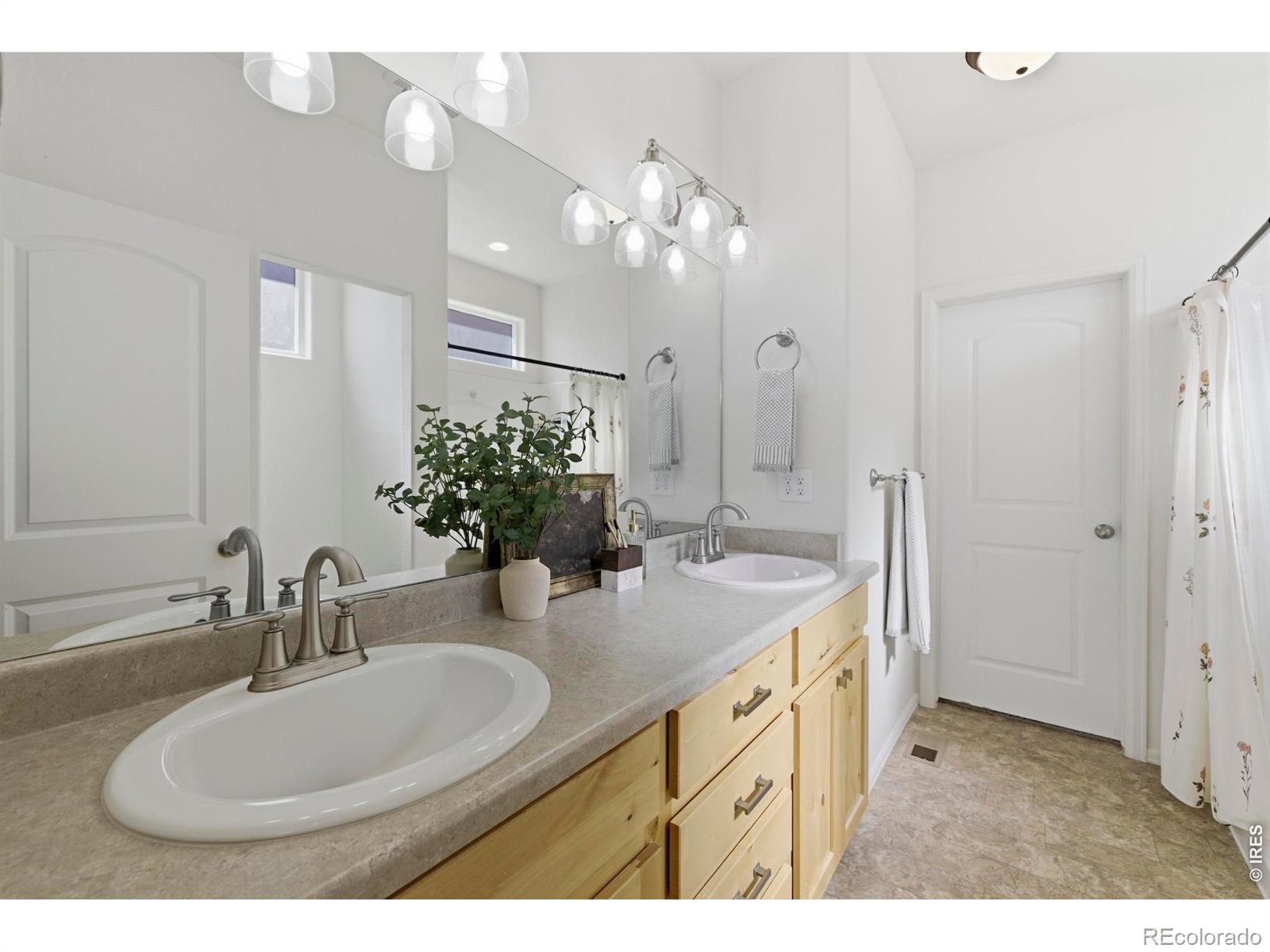 MLS Image #15 for 748  dakota way,windsor, Colorado
