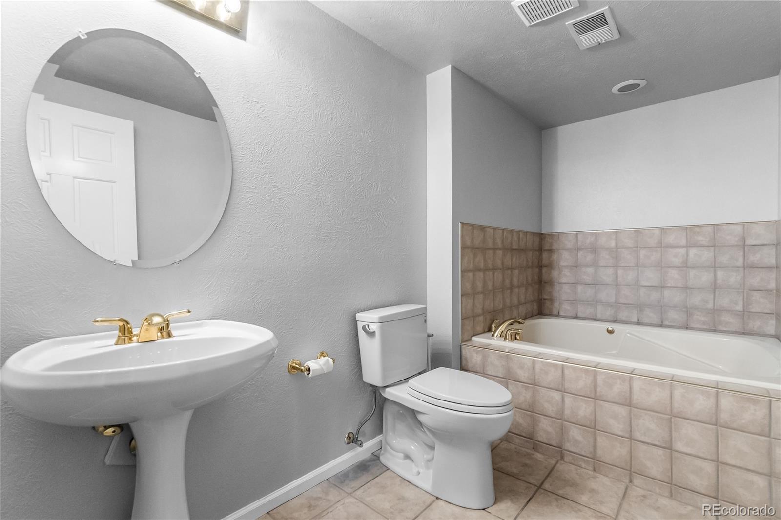 MLS Image #32 for 10084 w geddes circle,littleton, Colorado