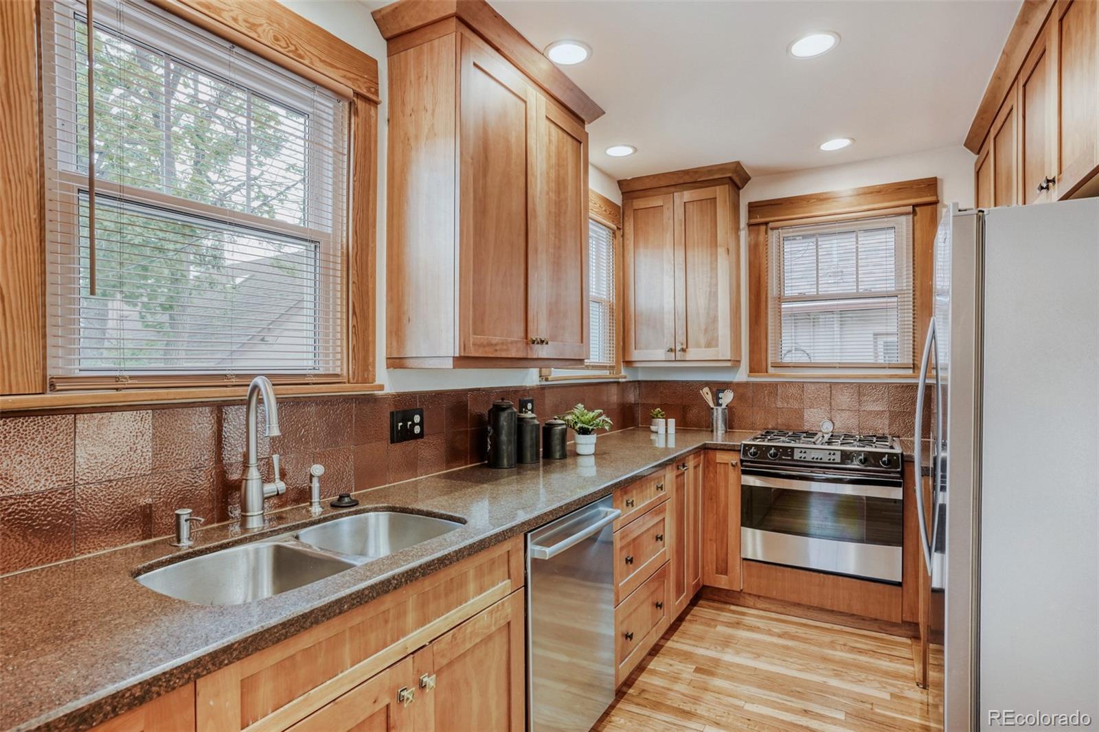 MLS Image #12 for 550 n ogden street,denver, Colorado