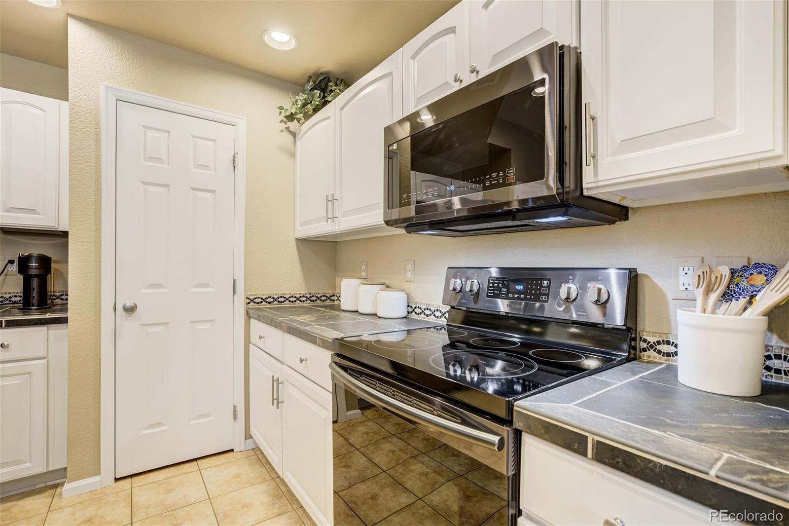 MLS Image #16 for 10311  sedge grass way,highlands ranch, Colorado