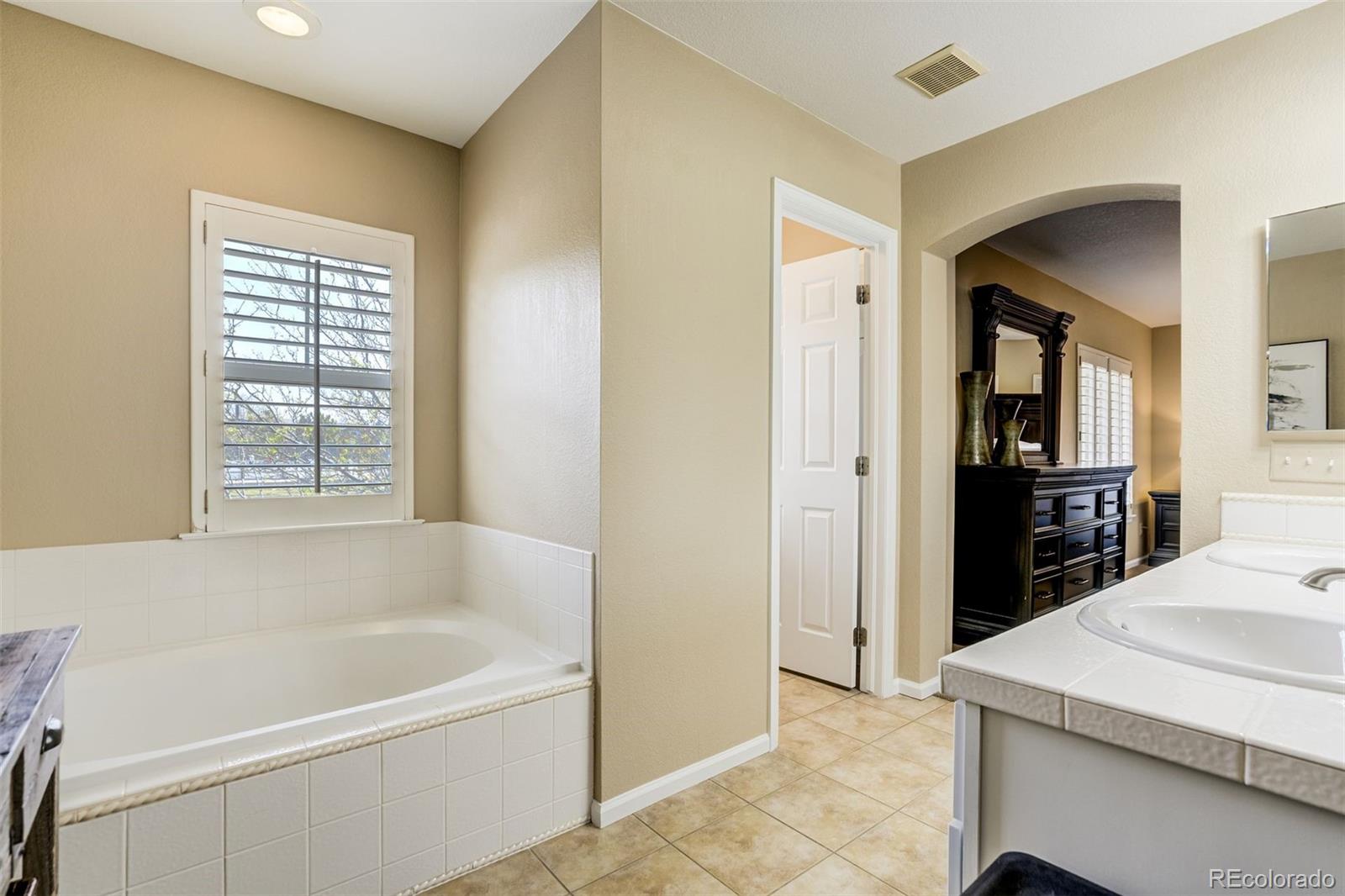 MLS Image #30 for 10311  sedge grass way,highlands ranch, Colorado