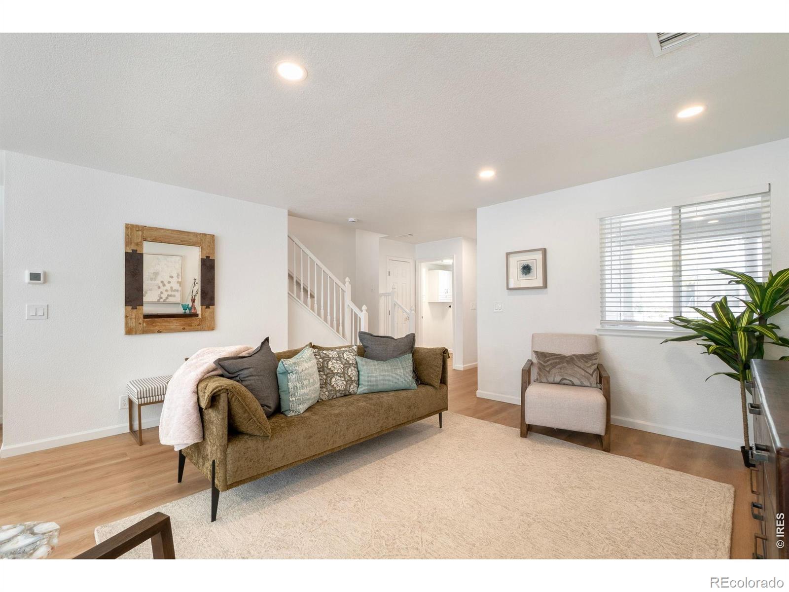 MLS Image #4 for 5761  ceylon street ,denver, Colorado