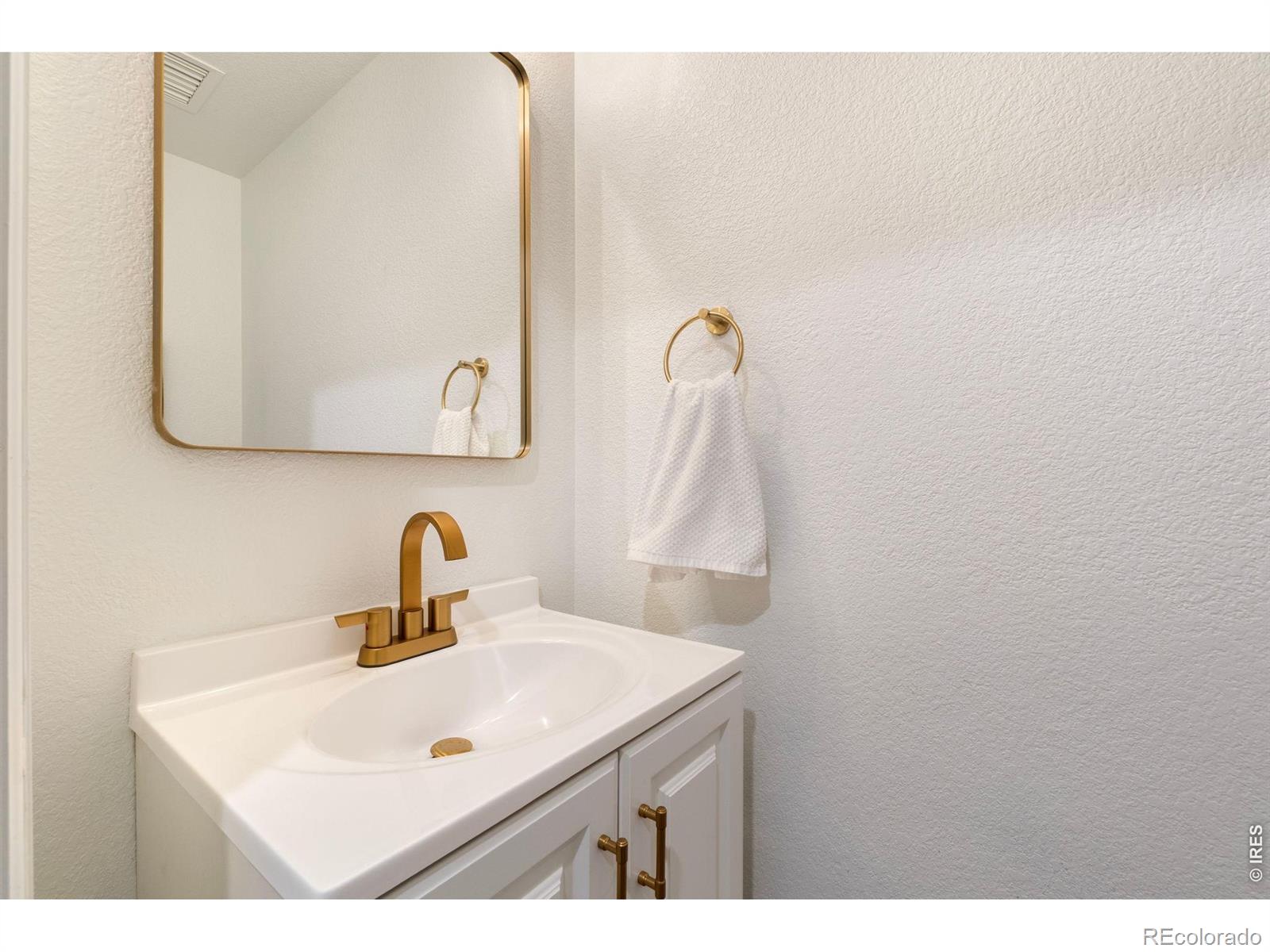 MLS Image #9 for 5761  ceylon street ,denver, Colorado