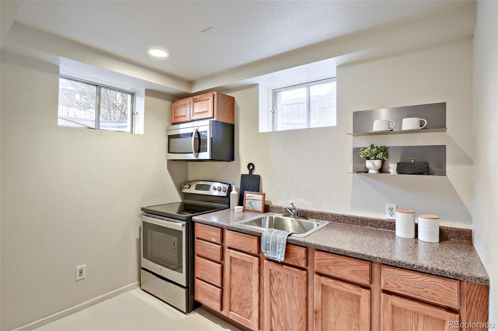 MLS Image #18 for 1964 s sherman street,denver, Colorado