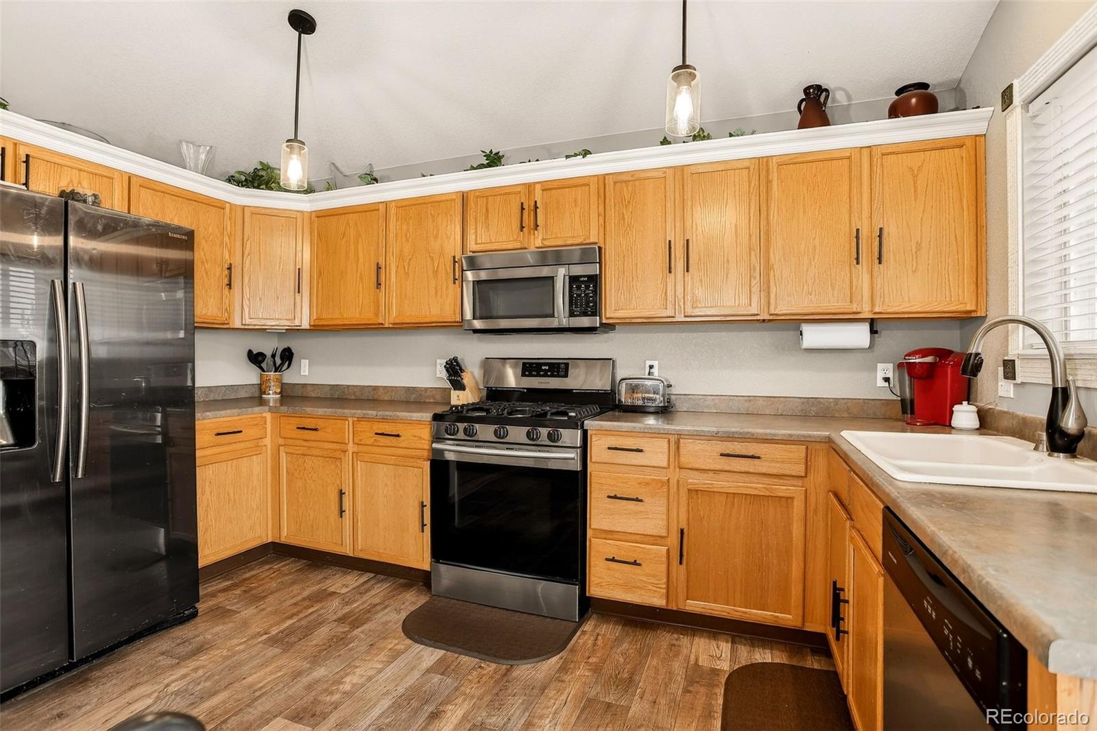 MLS Image #5 for 5479 s valdai street,aurora, Colorado