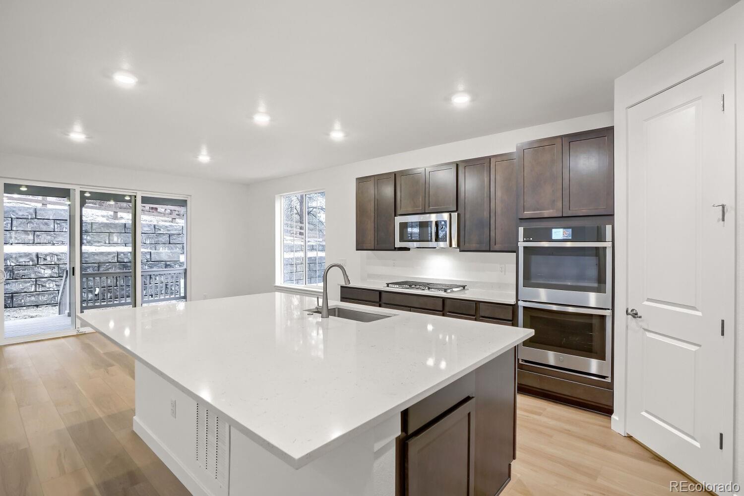 MLS Image #2 for 24704 e kettle court,aurora, Colorado
