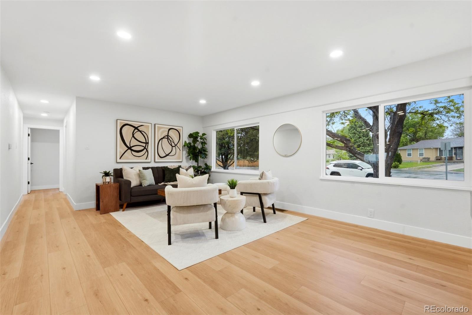 MLS Image #10 for 824 s quivas street,denver, Colorado