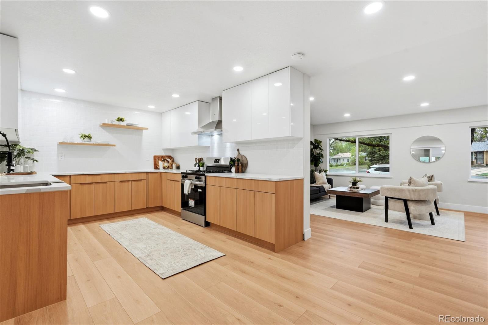 MLS Image #12 for 824 s quivas street,denver, Colorado