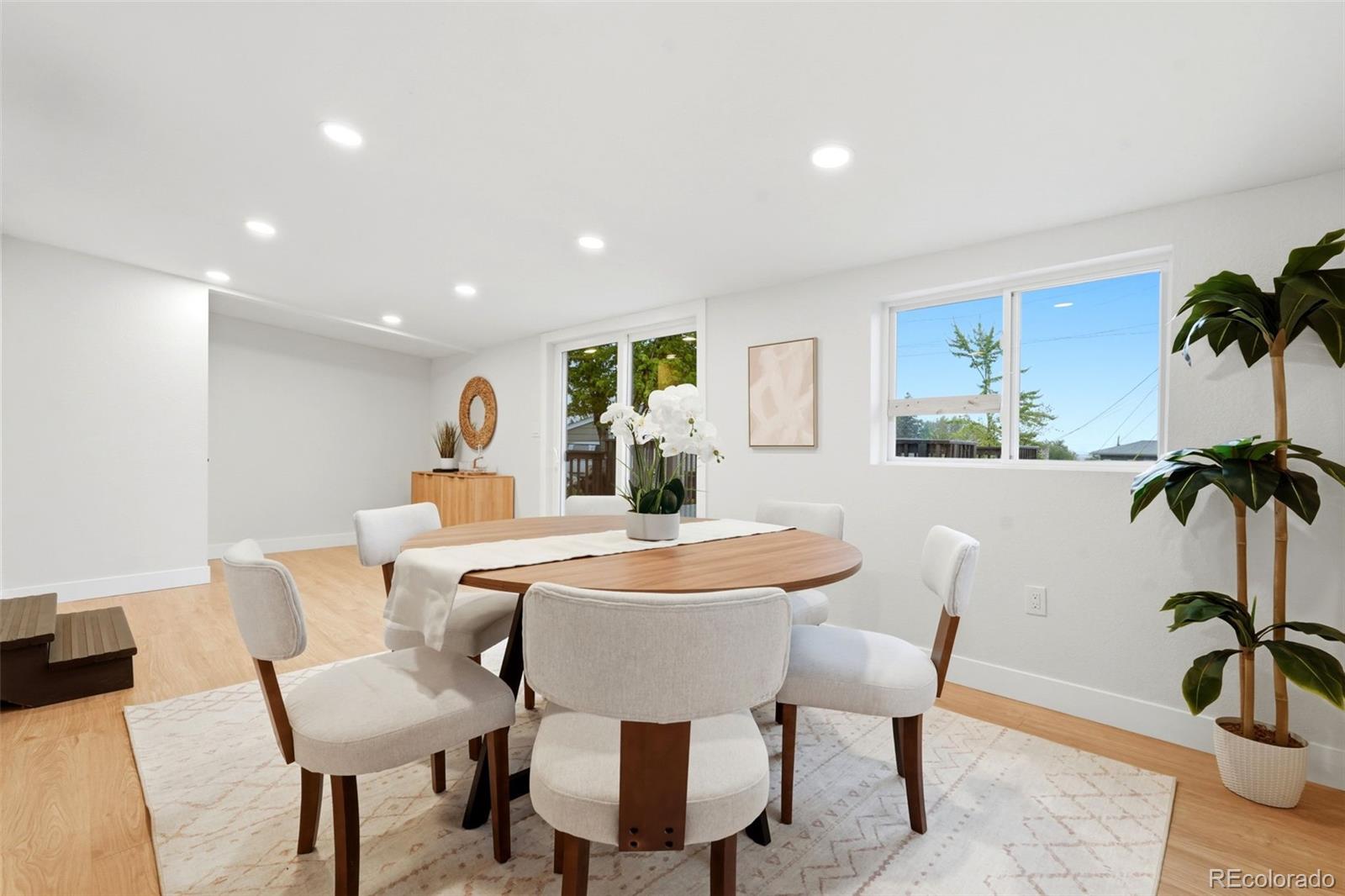 MLS Image #17 for 824 s quivas street,denver, Colorado