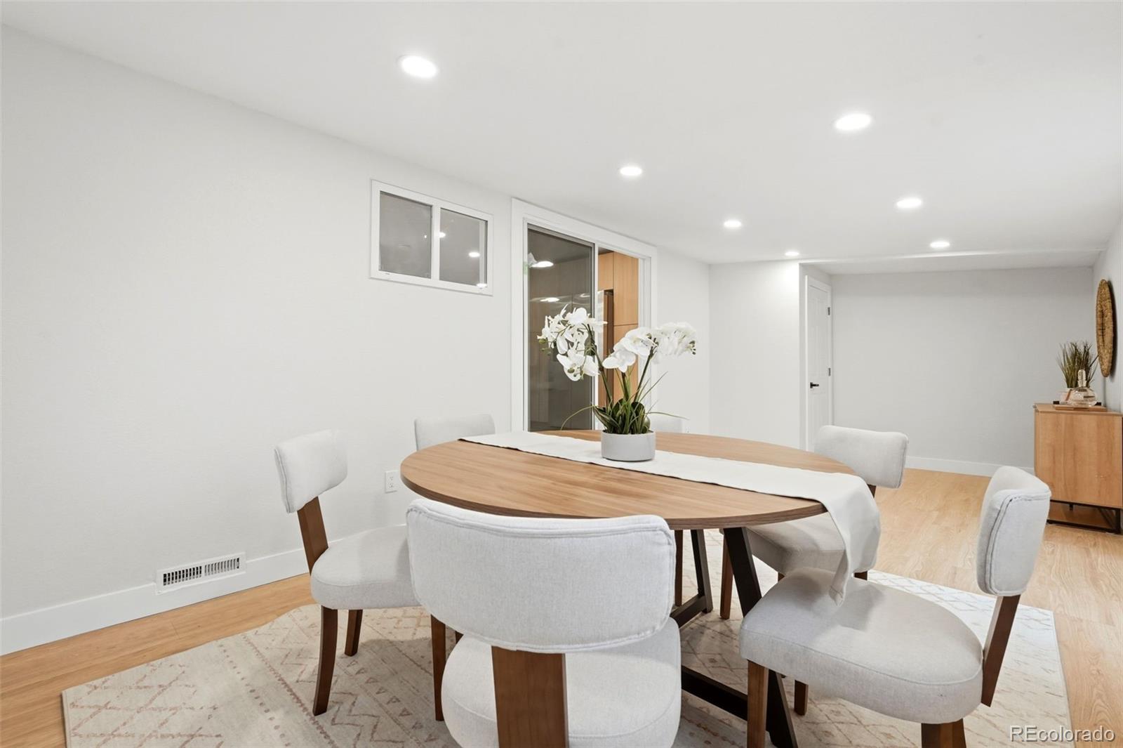 MLS Image #18 for 824 s quivas street,denver, Colorado