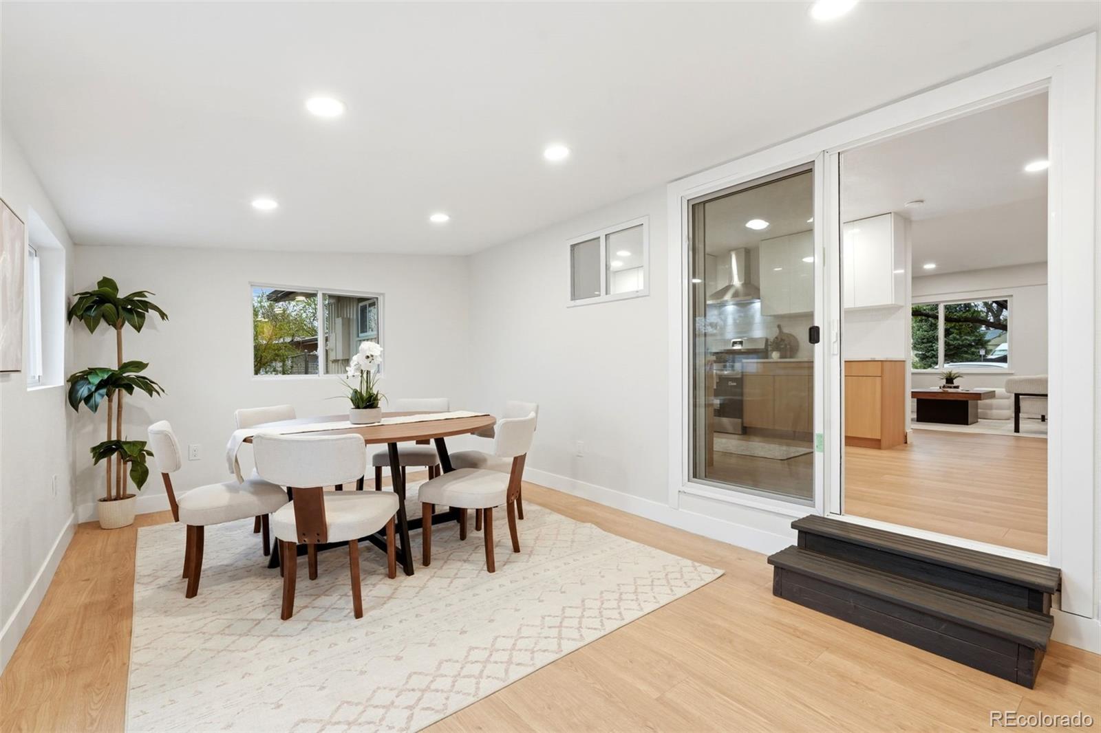 MLS Image #19 for 824 s quivas street,denver, Colorado