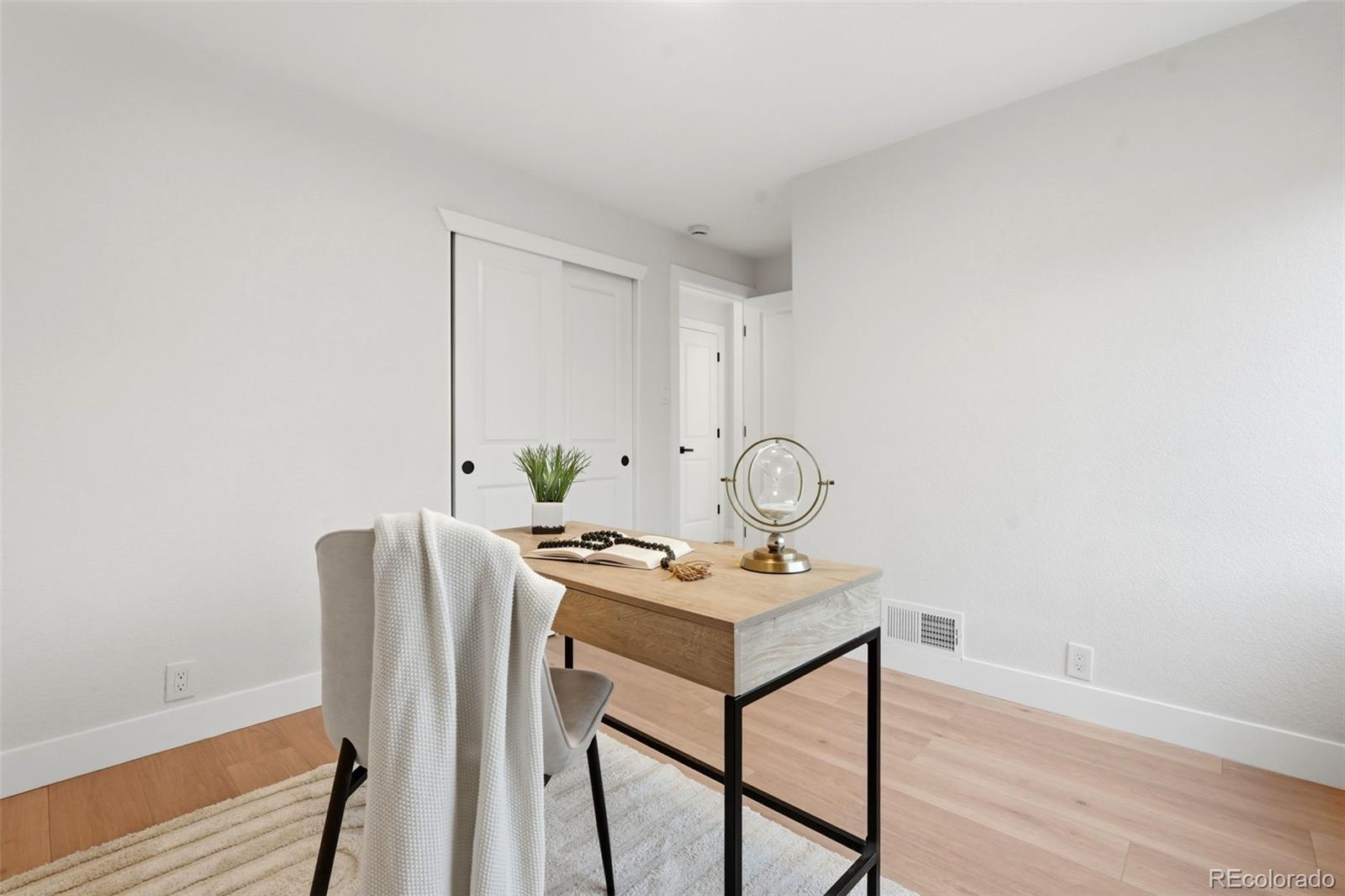 MLS Image #26 for 824 s quivas street,denver, Colorado