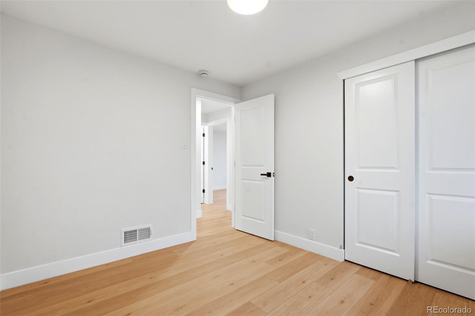MLS Image #30 for 824 s quivas street,denver, Colorado