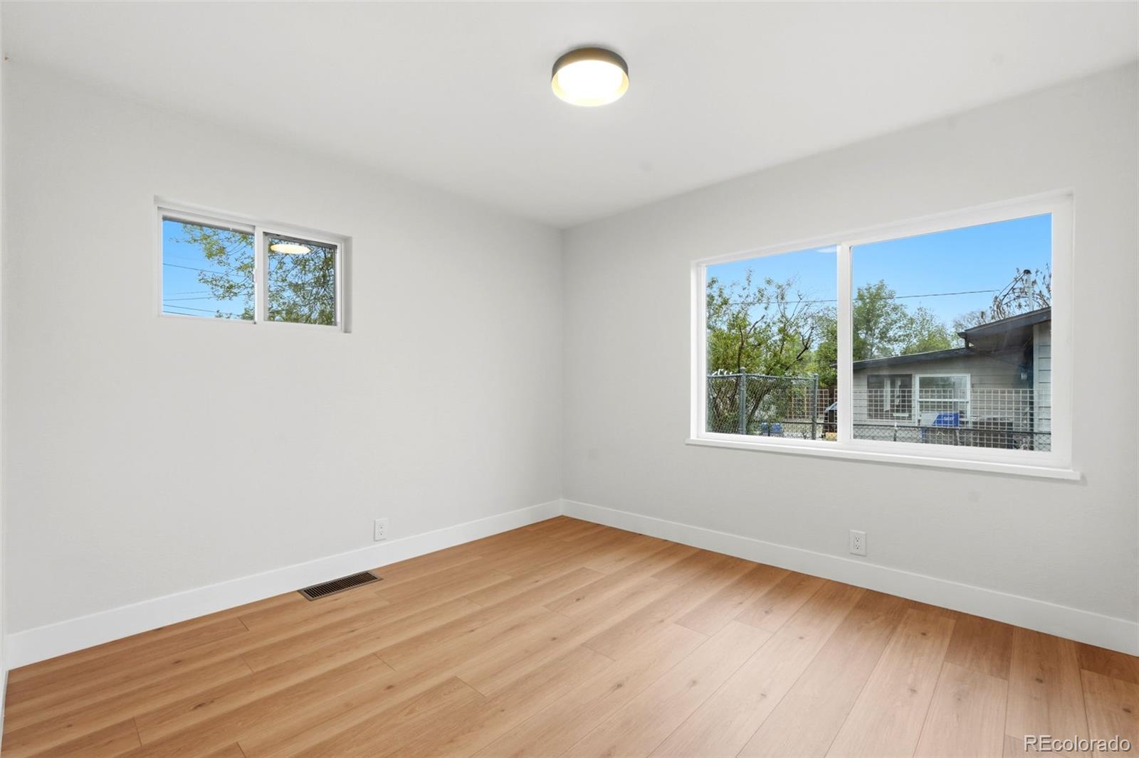 MLS Image #31 for 824 s quivas street,denver, Colorado