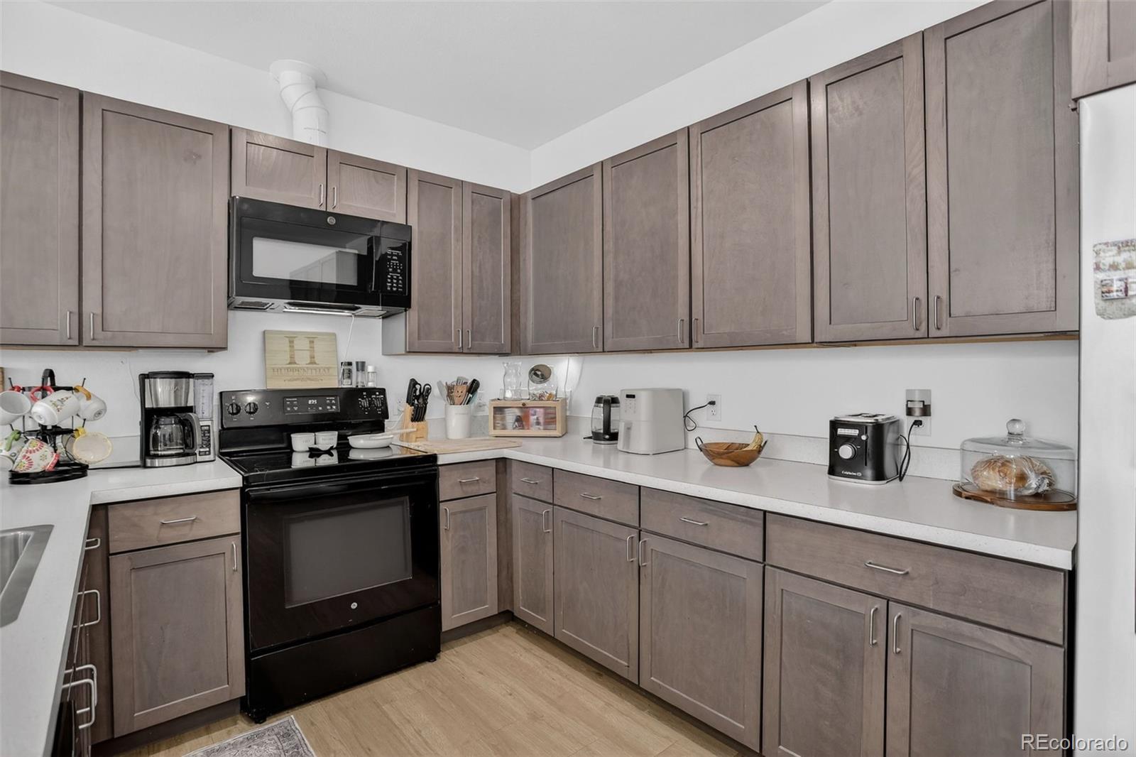 MLS Image #2 for 8475 e 36th avenue 221,denver, Colorado
