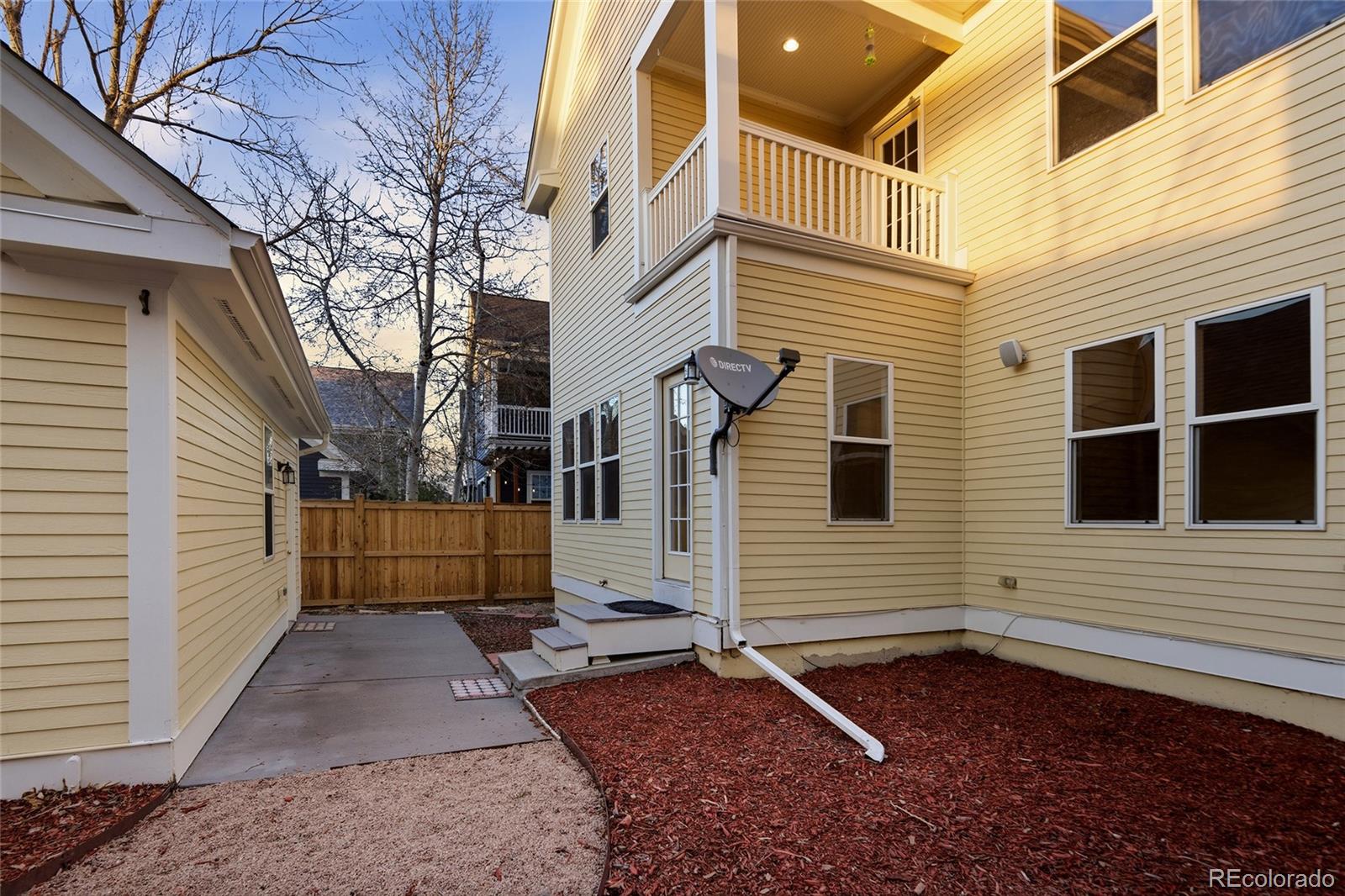 MLS Image #8 for 2701  clinton way,denver, Colorado