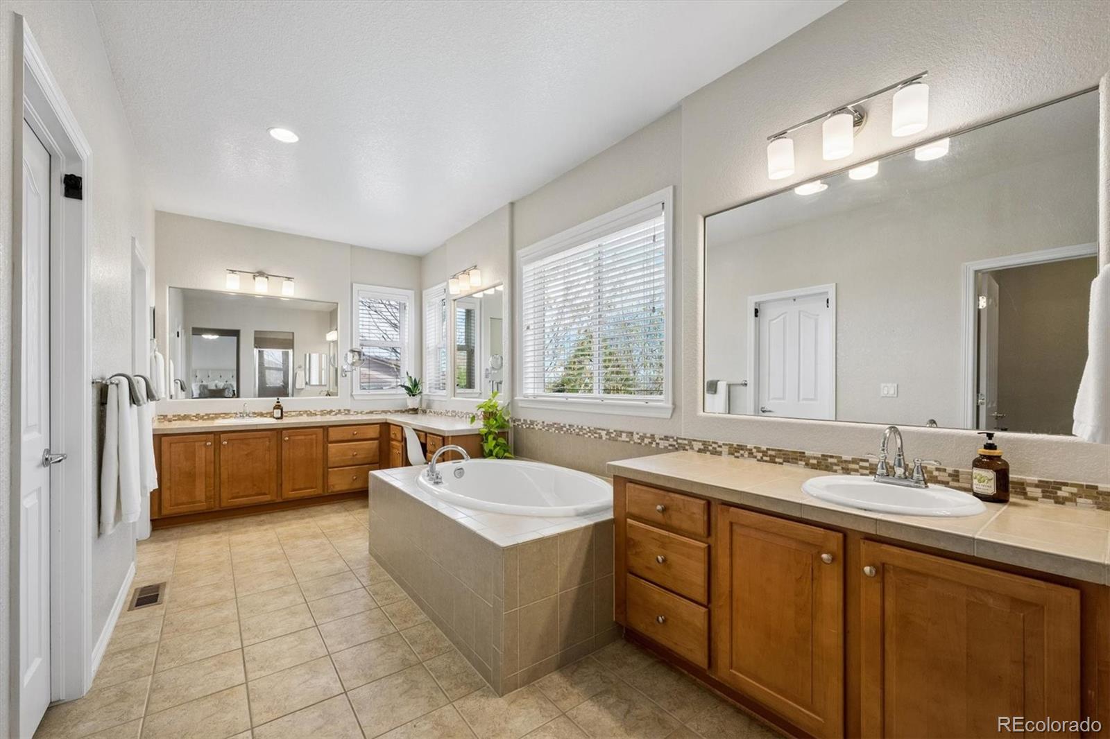 MLS Image #26 for 2677  pemberly avenue,highlands ranch, Colorado