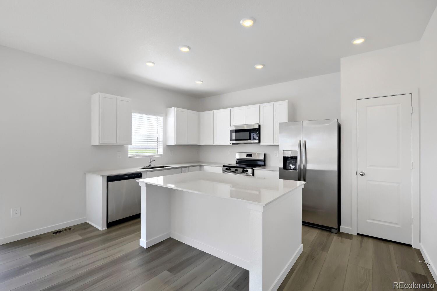 MLS Image #4 for 197  mia lane,johnstown, Colorado