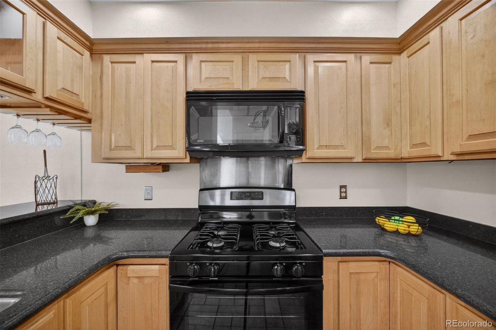 MLS Image #13 for 1990 s helena street e,aurora, Colorado
