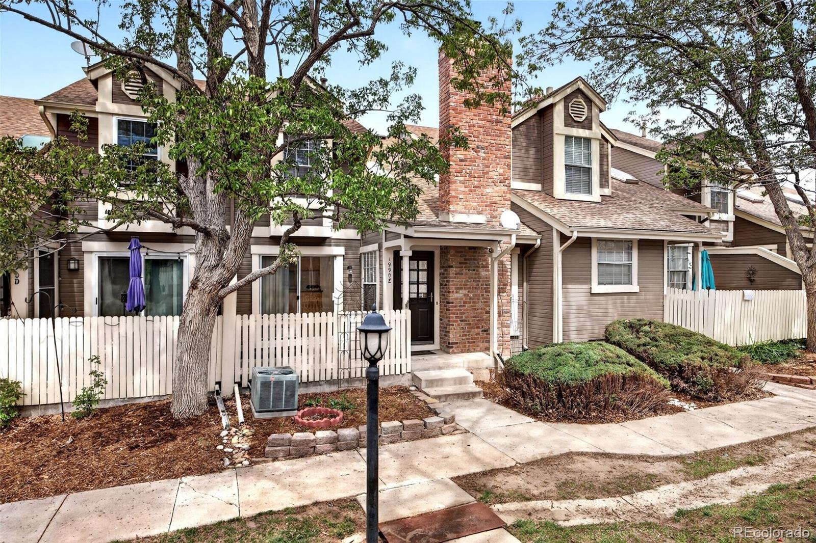 MLS Image #2 for 1990 s helena street e,aurora, Colorado