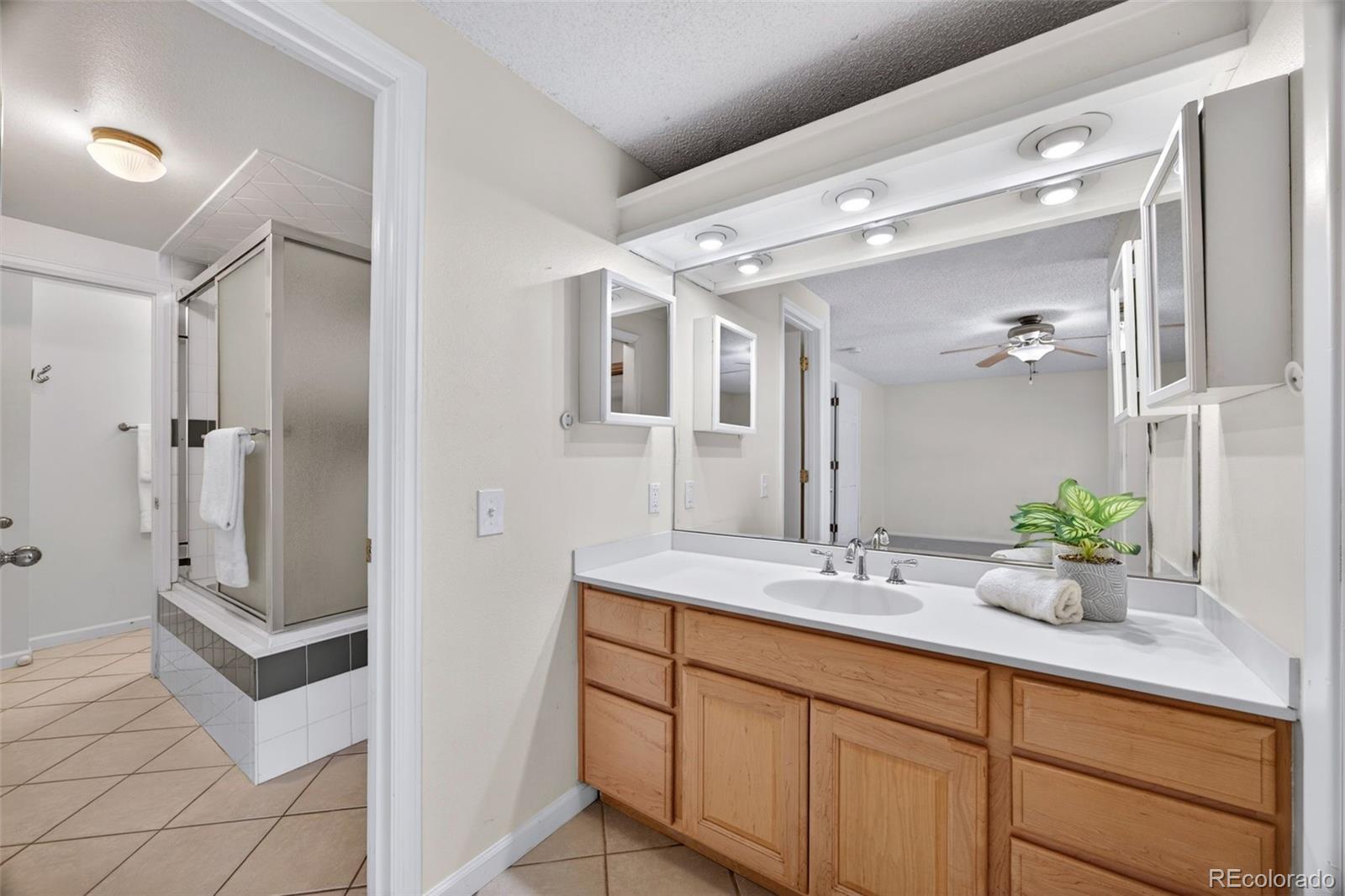 MLS Image #24 for 1990 s helena street e,aurora, Colorado