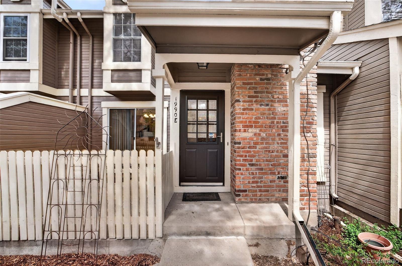 MLS Image #3 for 1990 s helena street e,aurora, Colorado