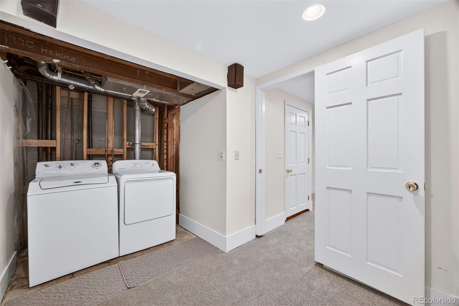 MLS Image #33 for 1990 s helena street e,aurora, Colorado