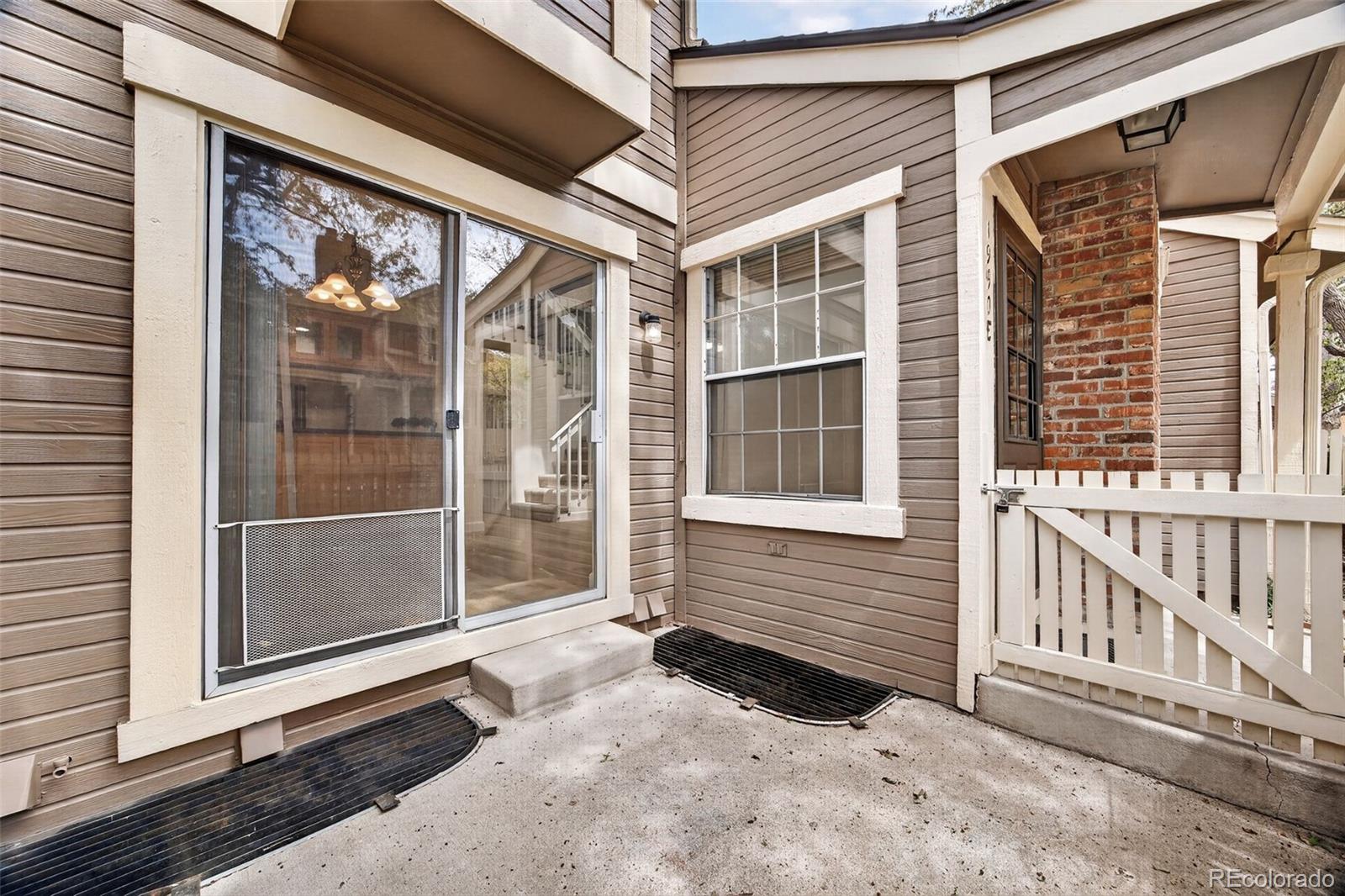 MLS Image #34 for 1990 s helena street e,aurora, Colorado