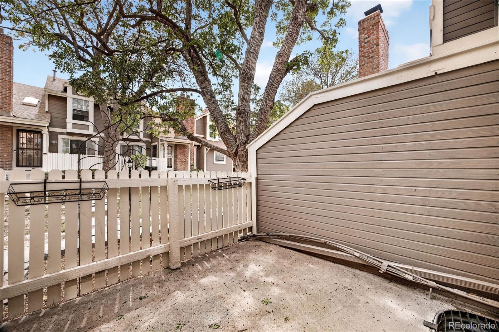 MLS Image #35 for 1990 s helena street e,aurora, Colorado