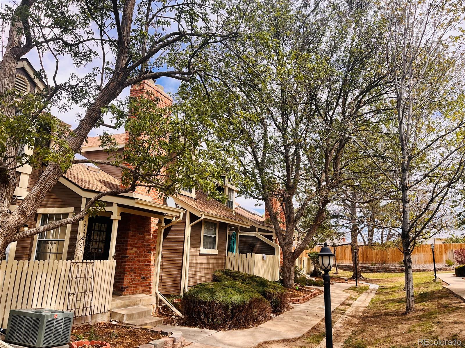 MLS Image #38 for 1990 s helena street e,aurora, Colorado