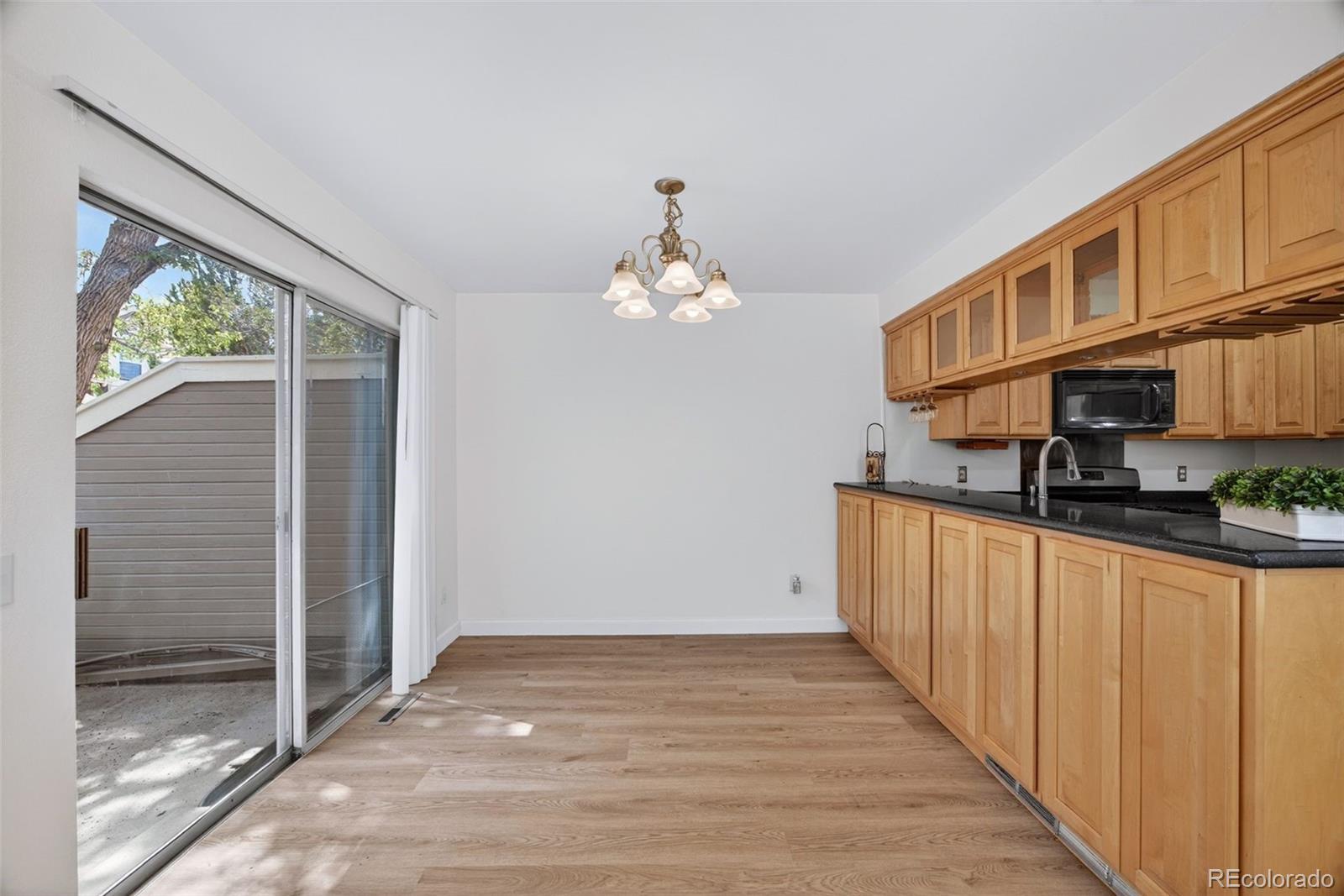 MLS Image #9 for 1990 s helena street e,aurora, Colorado