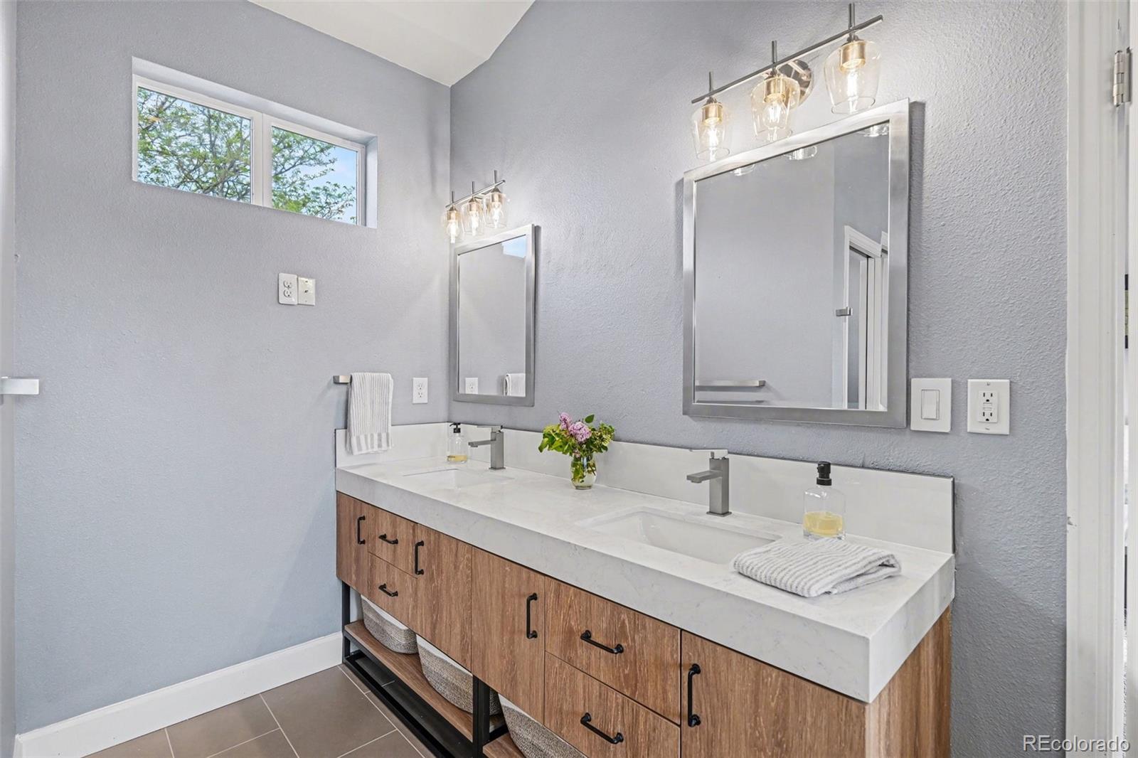 MLS Image #16 for 26  lindenwood drive,littleton, Colorado