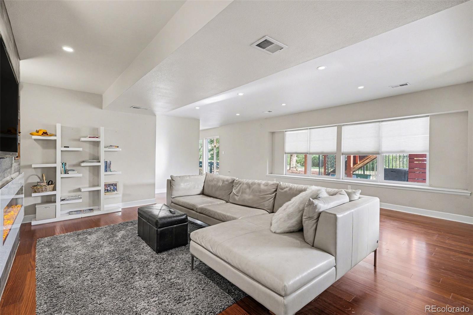 MLS Image #23 for 26  lindenwood drive,littleton, Colorado