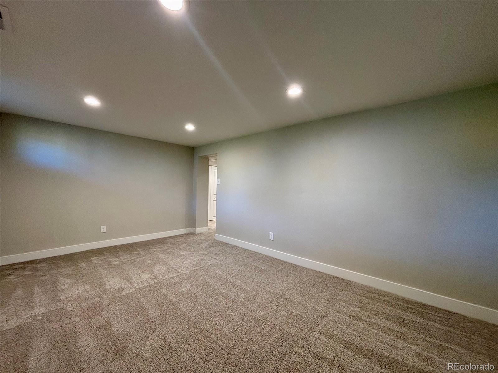 MLS Image #19 for 2582 s high street,denver, Colorado
