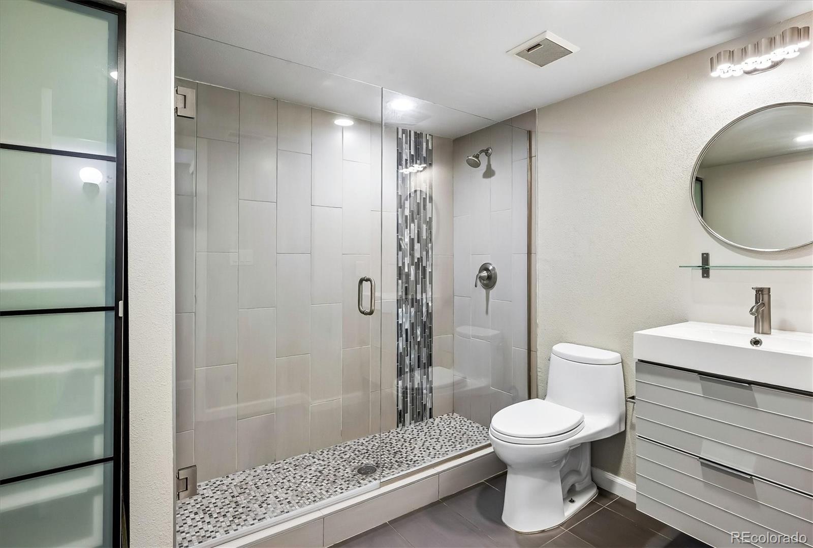MLS Image #10 for 8335  fairmount drive 3-102,denver, Colorado