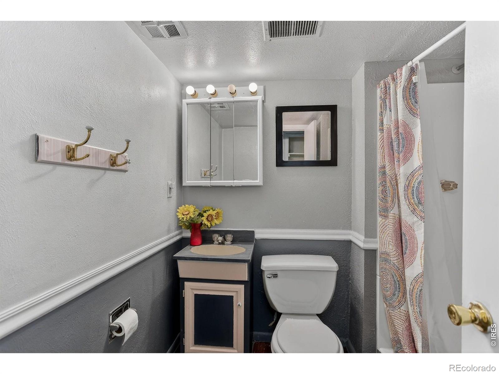 MLS Image #9 for 2117 s wadsworth boulevard,lakewood, Colorado