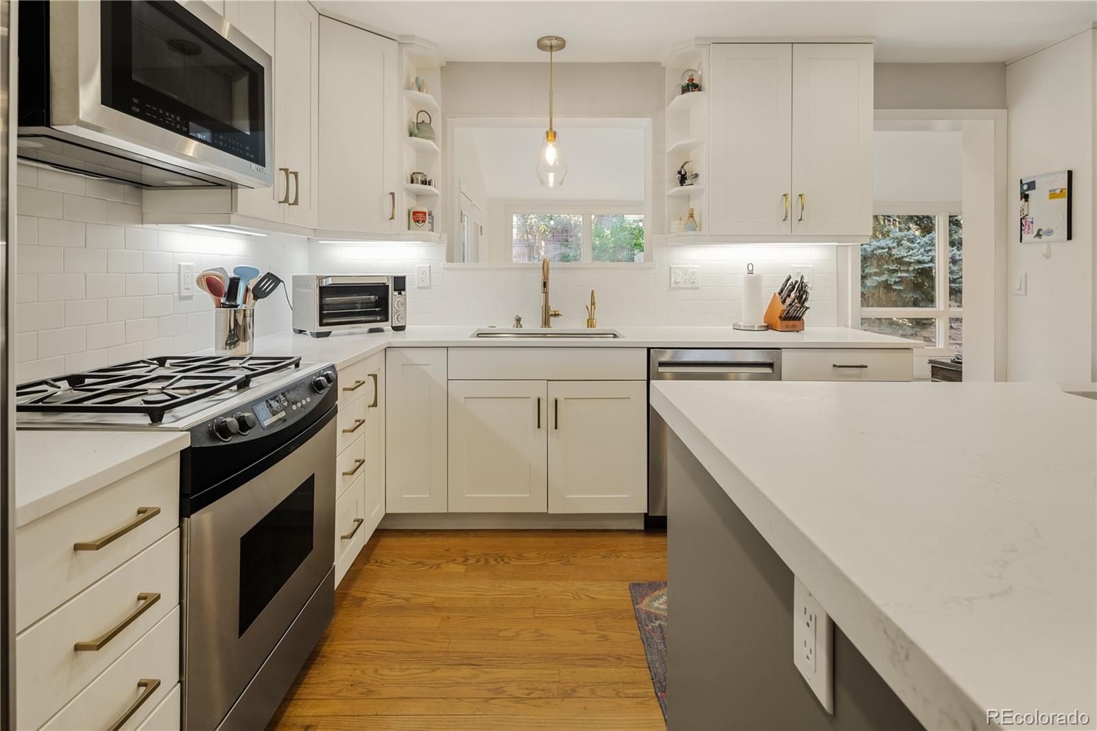MLS Image #9 for 6580 e colorado drive,denver, Colorado