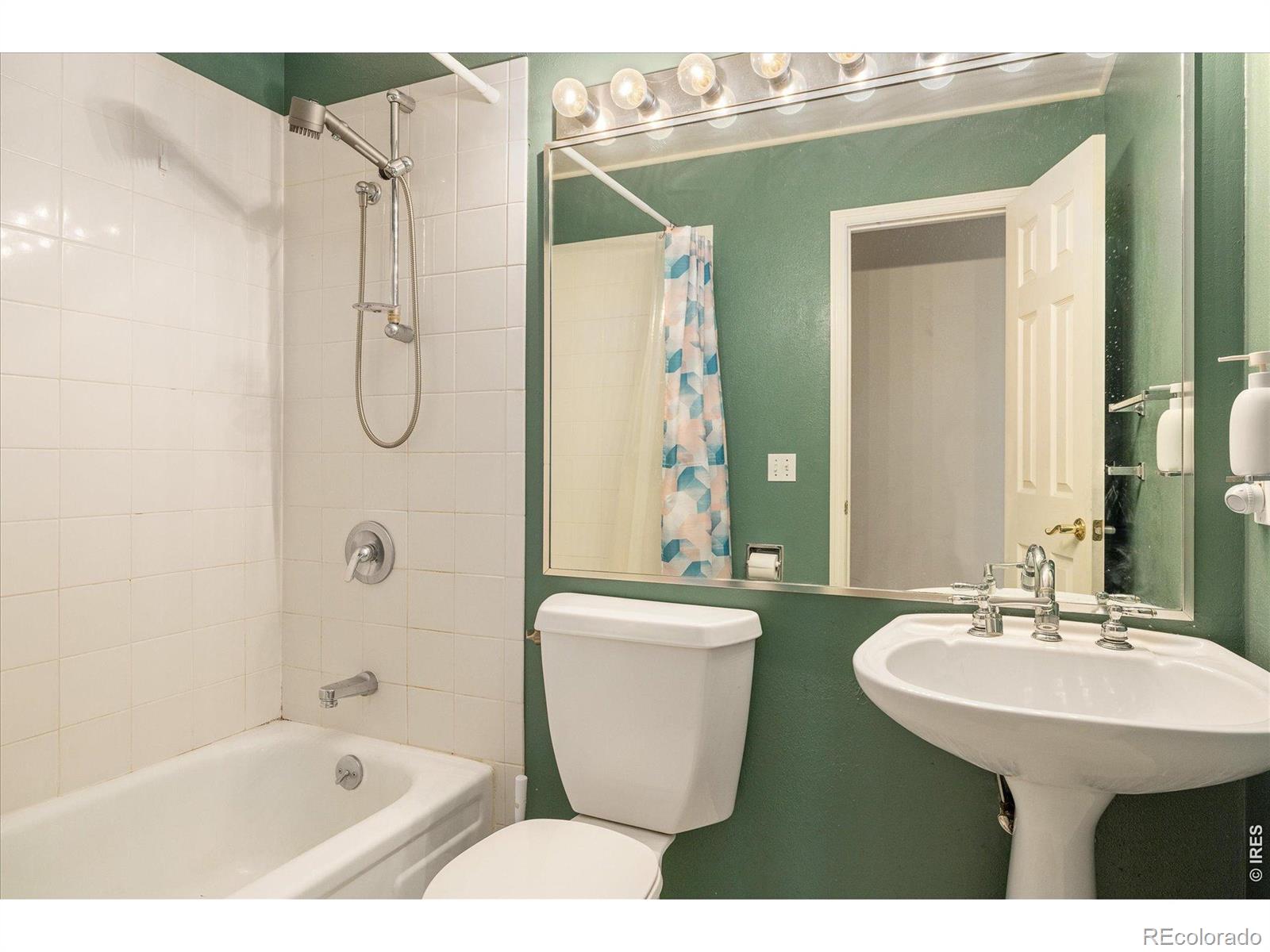 MLS Image #16 for 1535  amherst drive,longmont, Colorado