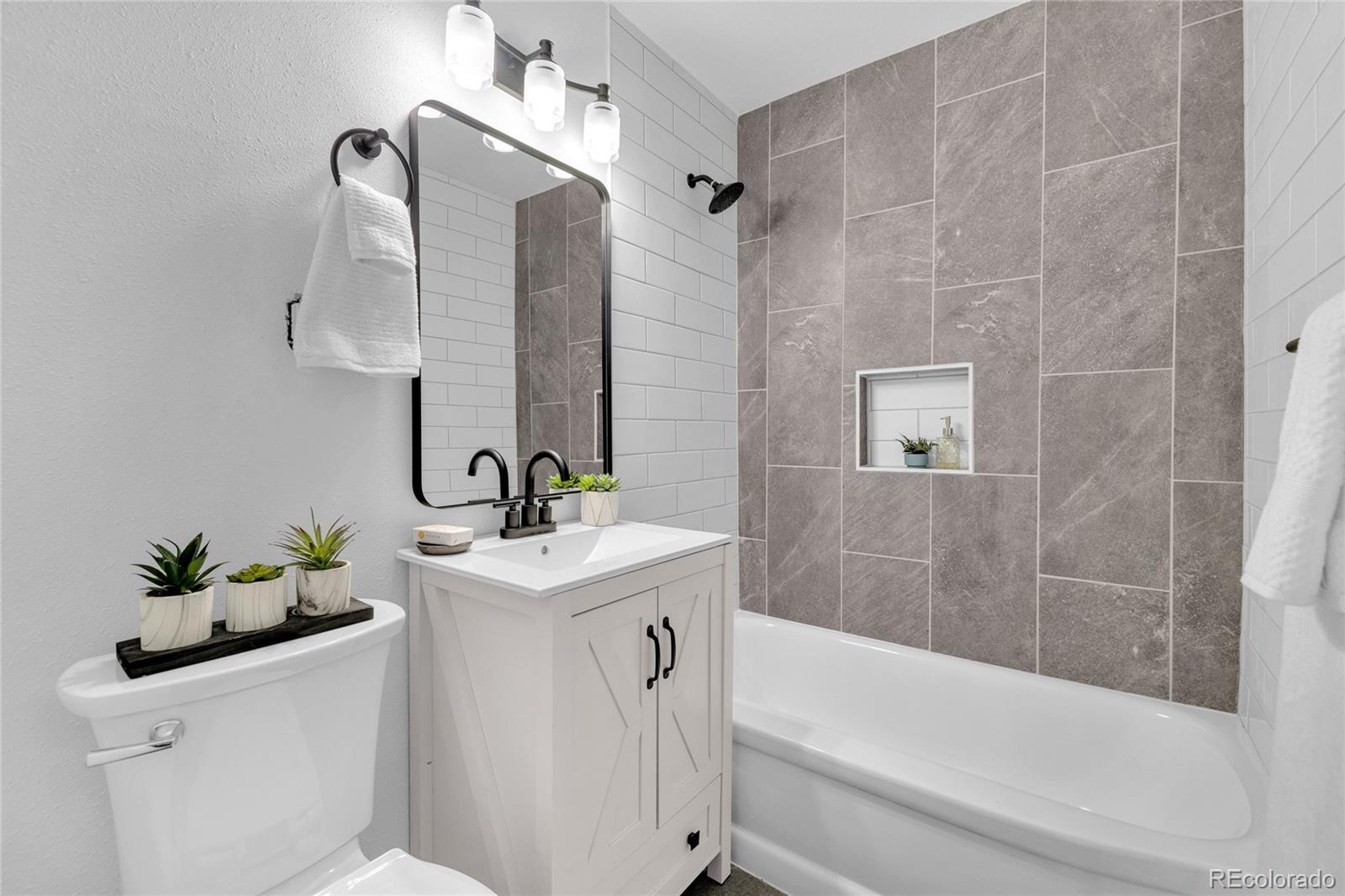 MLS Image #20 for 3320 w saratoga avenue,englewood, Colorado