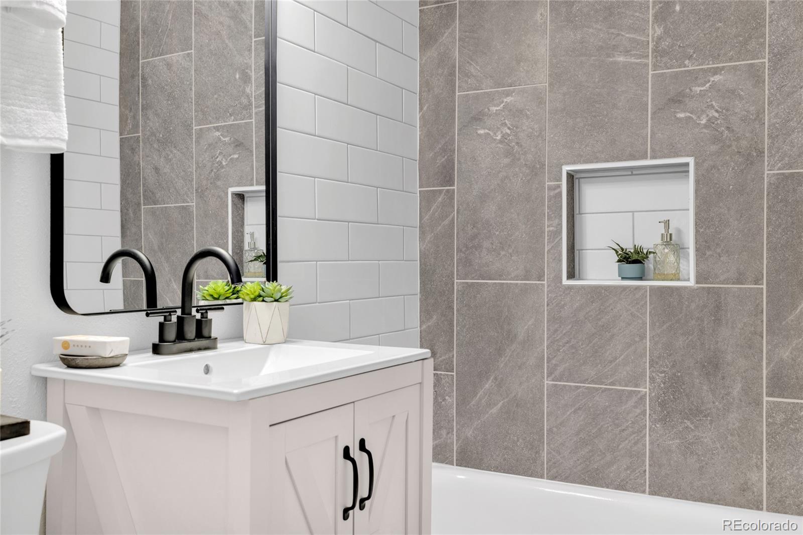 MLS Image #21 for 3320 w saratoga avenue,englewood, Colorado