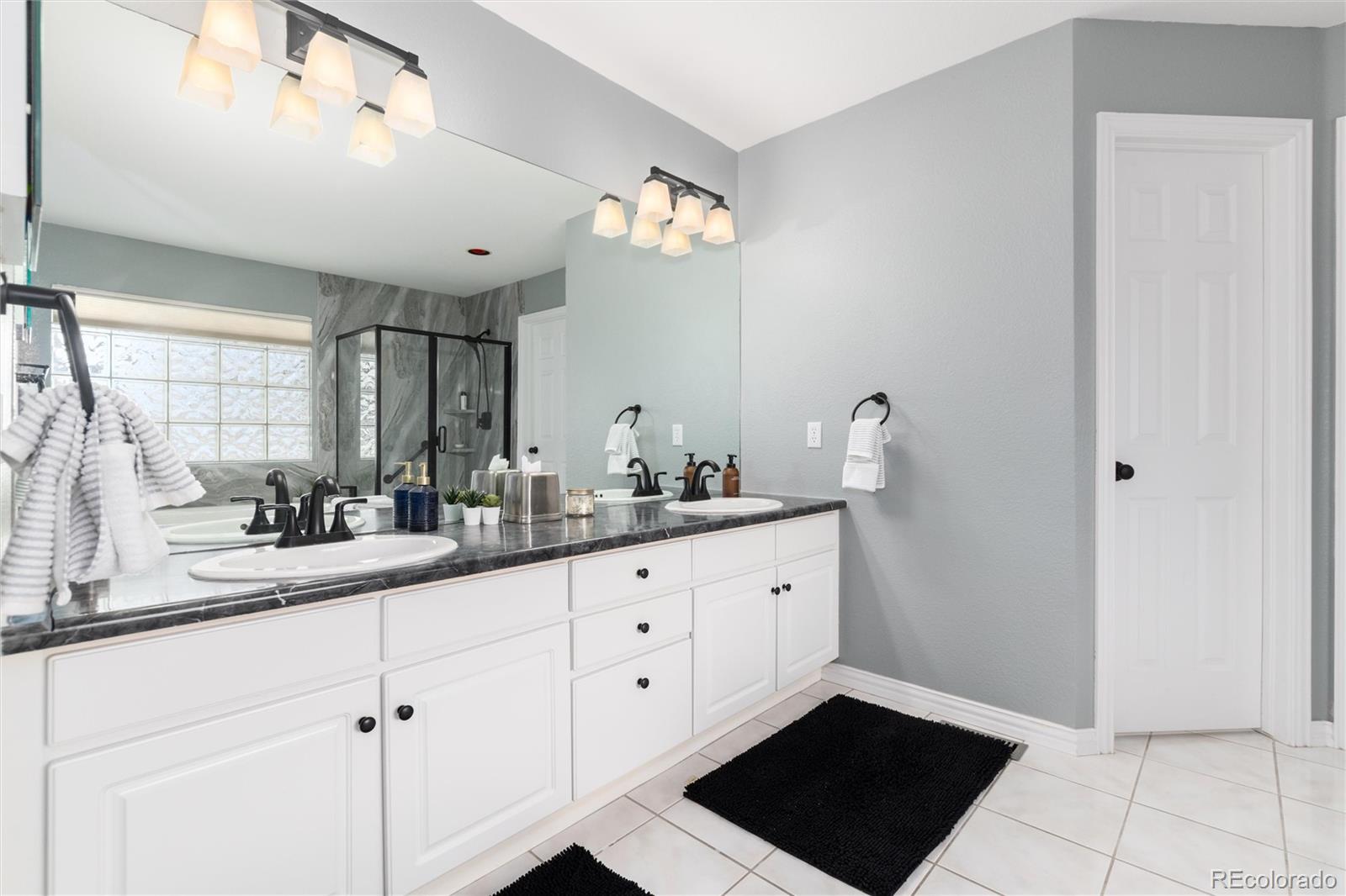 MLS Image #17 for 1011 s valentia street,denver, Colorado